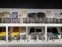 Quán ăn bọc ghế chân kim loại nhà hàng